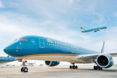 Average monthly salary of a Vietnam Airlines pilot